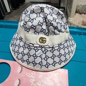Gucci bucket hat